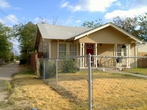 Building Photo - 1518 S 6th St