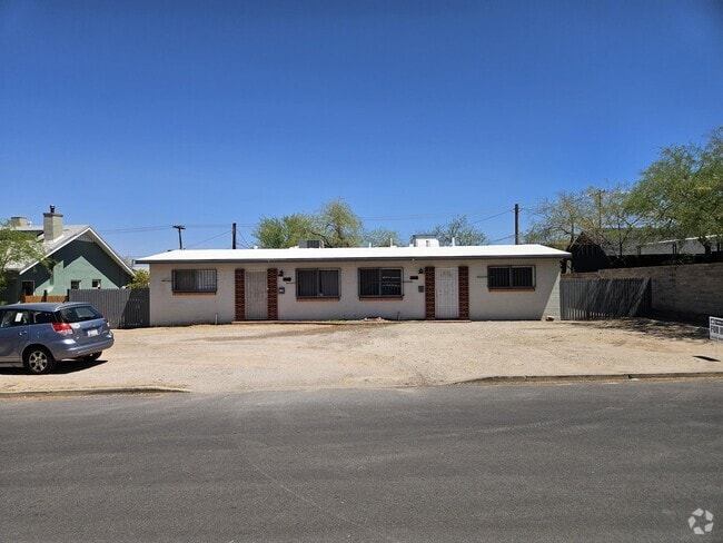 Building Photo - 1133 E Lee St