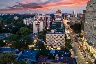 Building Photo - 1 Month Free RentOriole Apartments