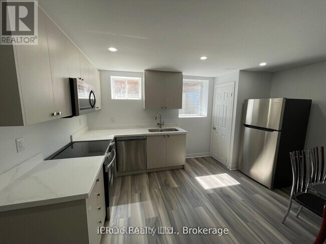 Building Photo - 462 Etheridge Ave