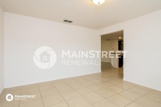 Building Photo - 1495 Swan Lake Circle, Dundee, FL 33838