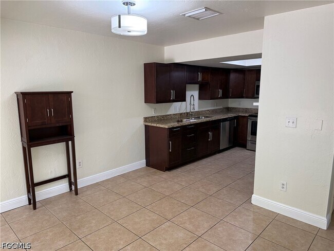 Foto del edificio - 1225 SE 24th Ave