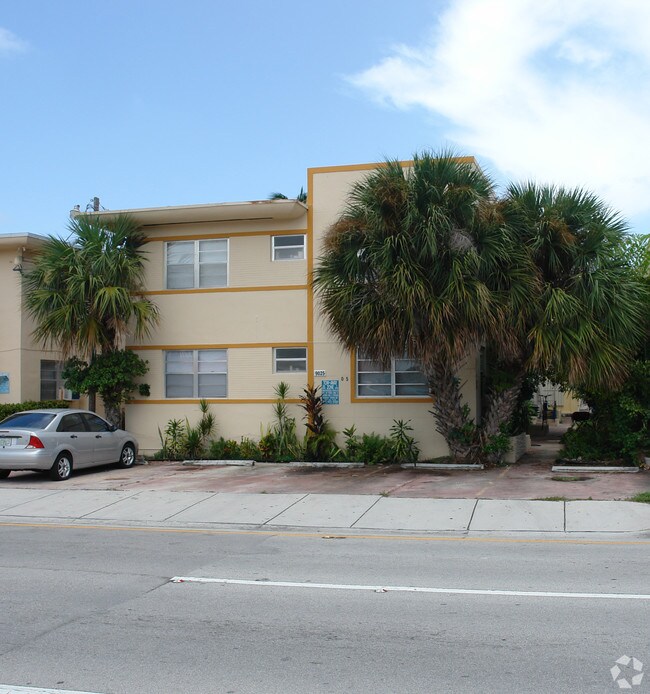 Building Photo - 9025 Harding Ave