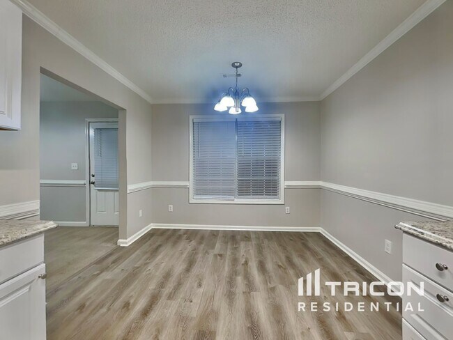 Building Photo - 10980 Thrasher Rd