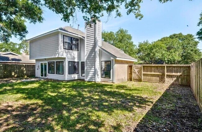 Foto del edificio - 2519 Silver Cypress Dr