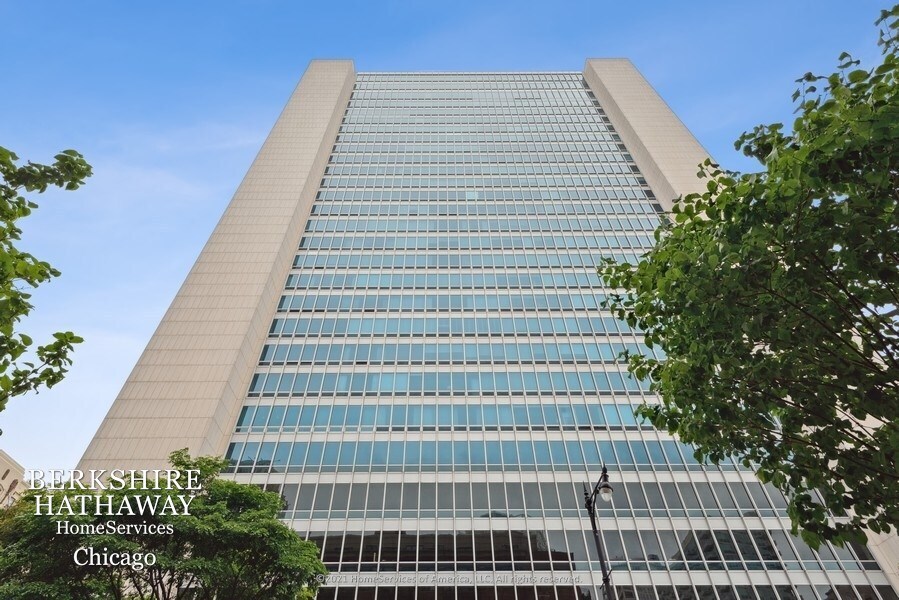 Foto principal - 500 W SUPERIOR Street