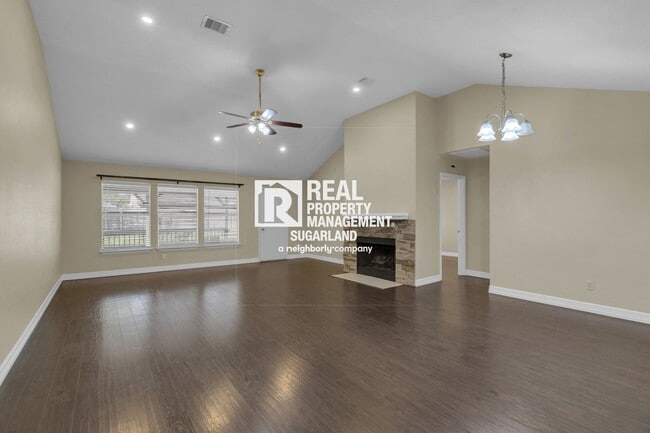 Building Photo - Fantastic Katy 3-2 close to everything