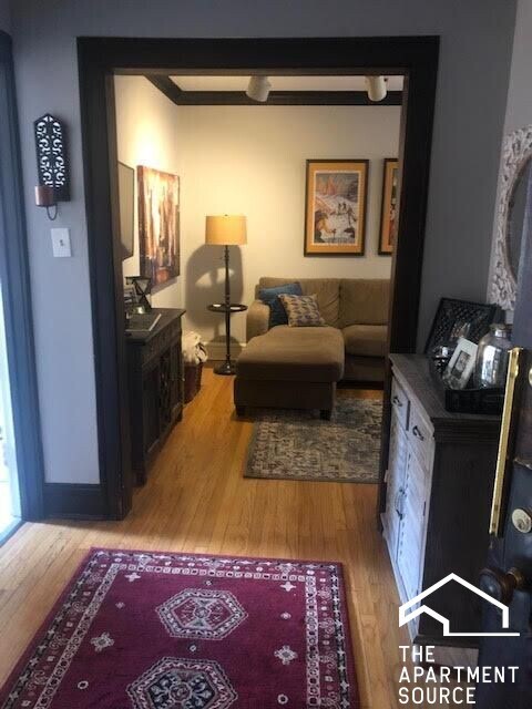 Foto del edificio - 1335 W Carmen Ave