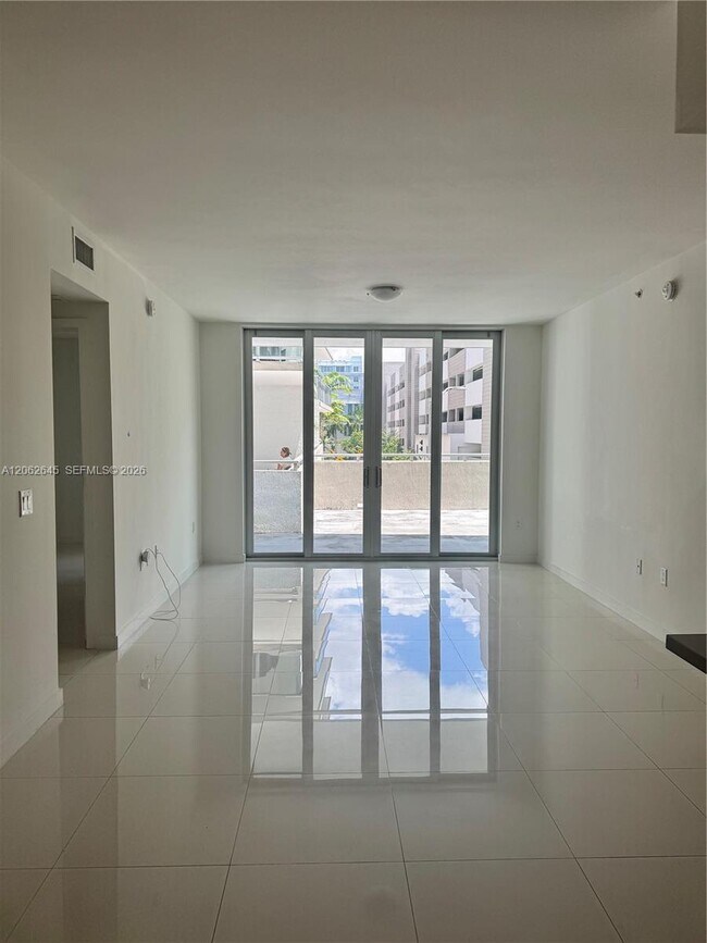 Foto del edificio - 7825 NW 107th Ave