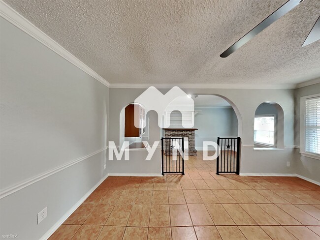 Foto del edificio - 2 br, 2 bath House - 5517 Thomas Ln