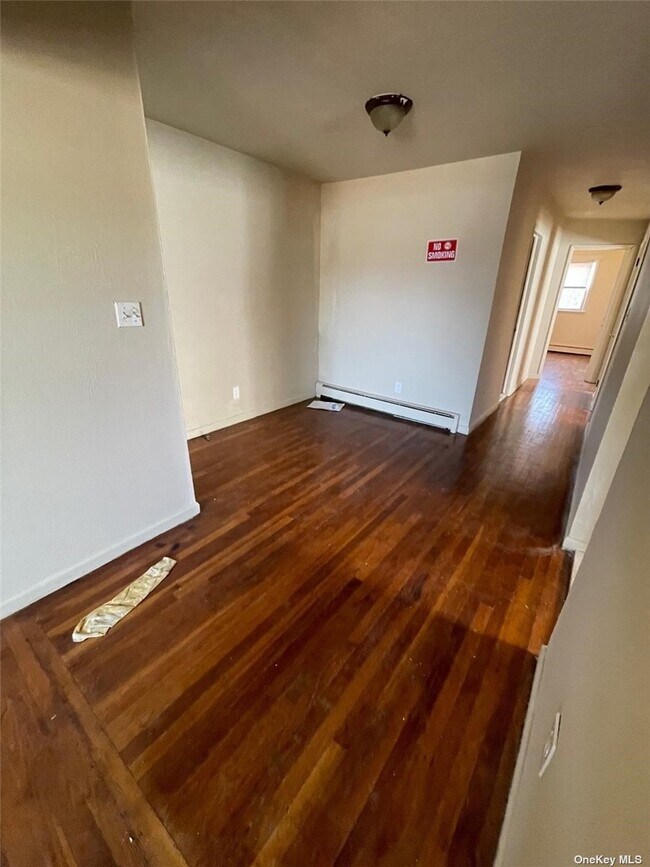 Foto del edificio - 104-06 217th Ln