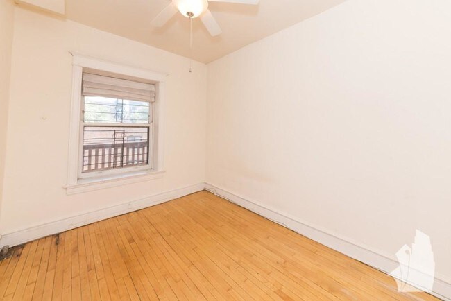 Foto del edificio - 3 bedroom in Chicago IL 60614