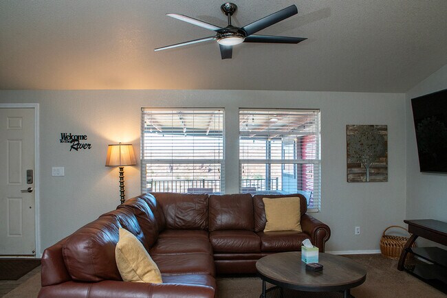 Foto del edificio - 37245 Bay View Ln