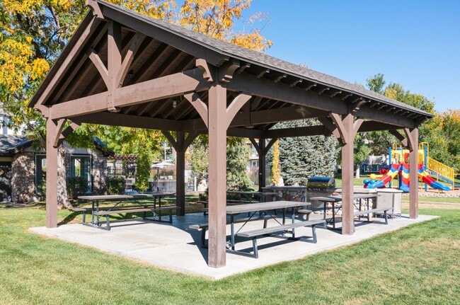 Community Pavilion - Sterling Pointe Apartments