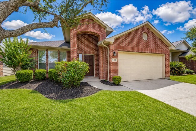 Building Photo - 7419 Sabinal Creek Dr