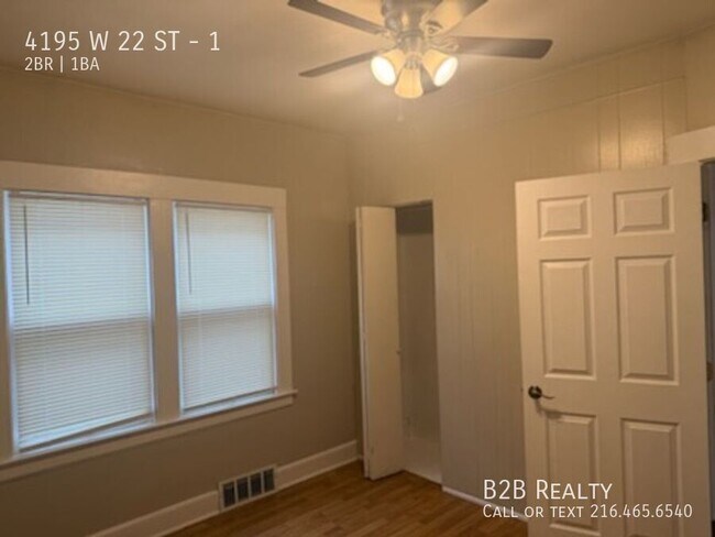 Foto del edificio - 4195 W 22nd St