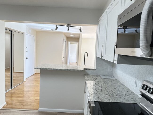 Foto del edificio - 1004 Paradise Rd