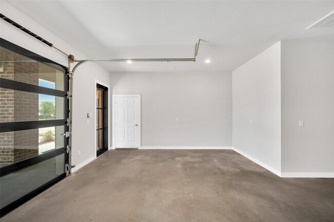 Building Photo - 7300 Magnolia Pkwy
