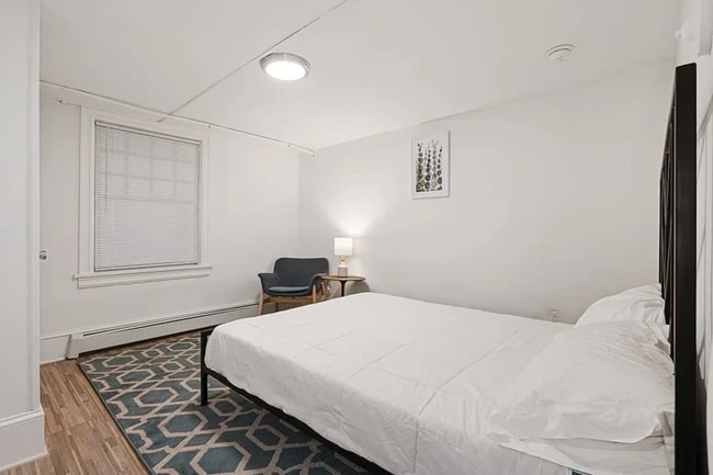 Opción BD AMUEBLADO - 4907 Atlantic Ave