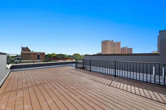 Foto del edificio - 3902 S Lake Park Ave