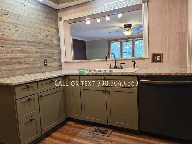 Foto del edificio - 1822 Woodlawn Ave NW