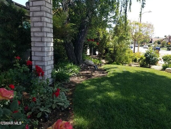 Building Photo - 3287 W Sierra Dr