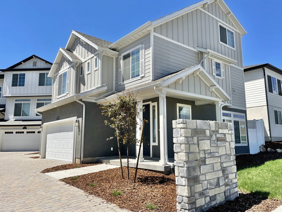 Primary Photo - 4377 Bromwell Ct