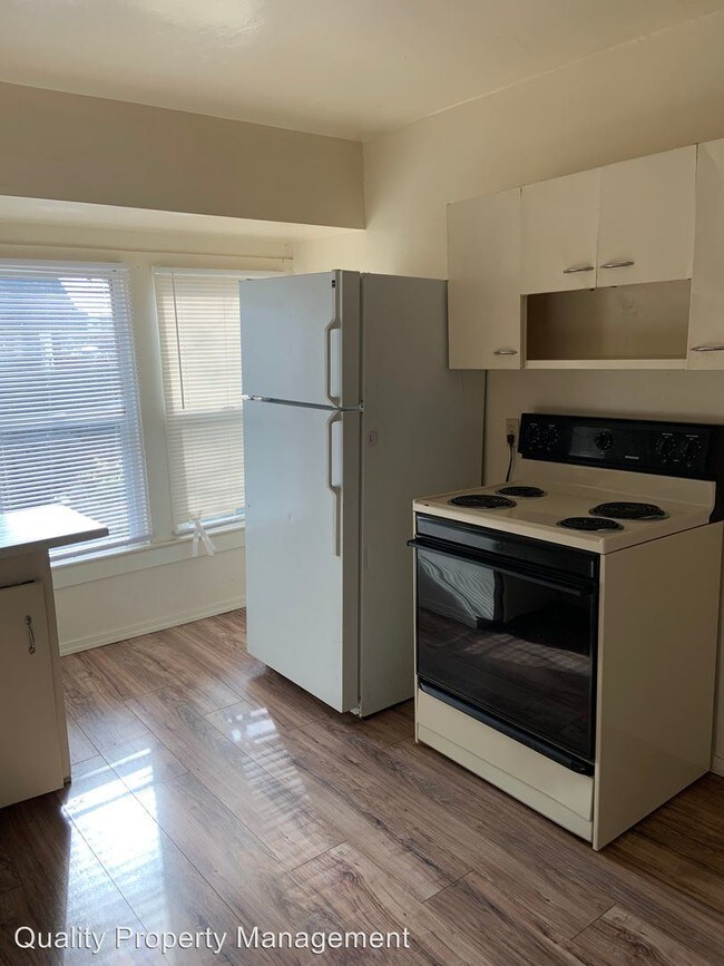 Building Photo - 420 N Grape St