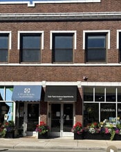 Building Photo - 141 S Oak Park Ave