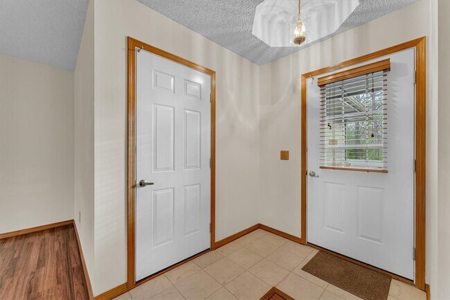 Foto del edificio - 69 Walney Dr