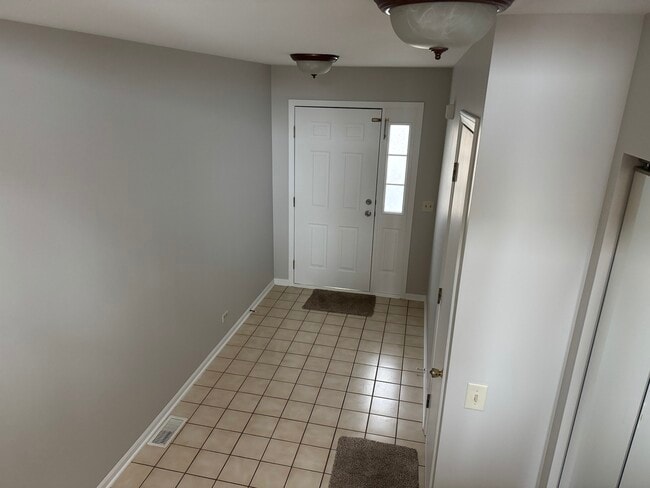 Foto del edificio - 924 Windstone Ct