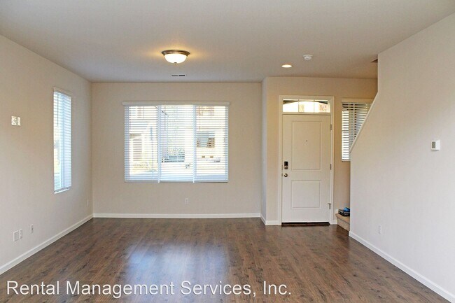 Building Photo - 3 br, 2.5 bath House - 7323 NW 164th Ave