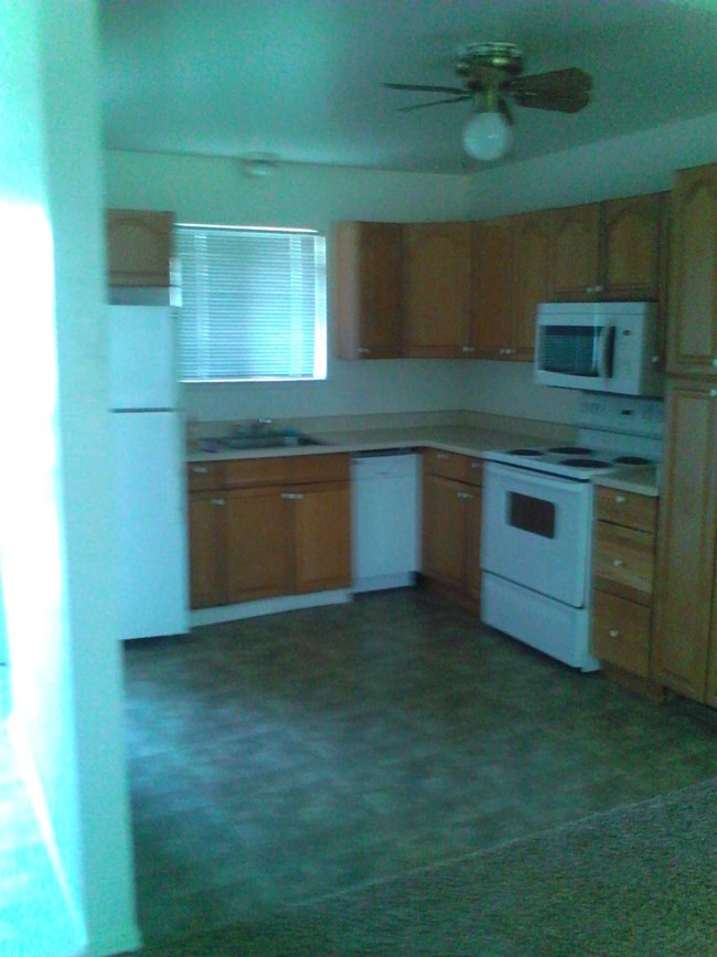 Building Photo - 1285 Plumas St