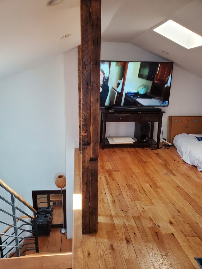 Building Photo - 6950 De Costa Ave