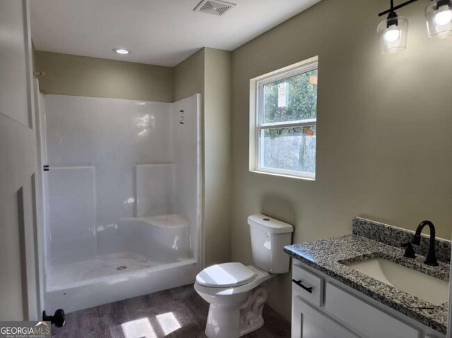 Building Photo - 500 Brookstone Dr