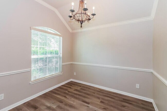 Foto del edificio - 5039 Rustling Branch Ln