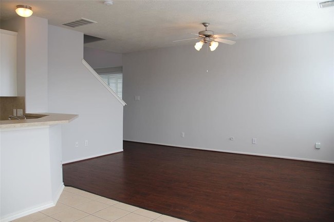 Building Photo - 13084 Peppergate Ln