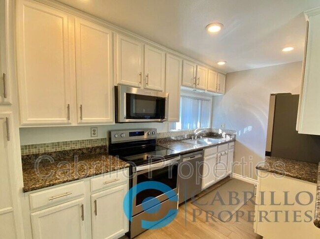 Foto del edificio - 6333 Mt Ada Rd