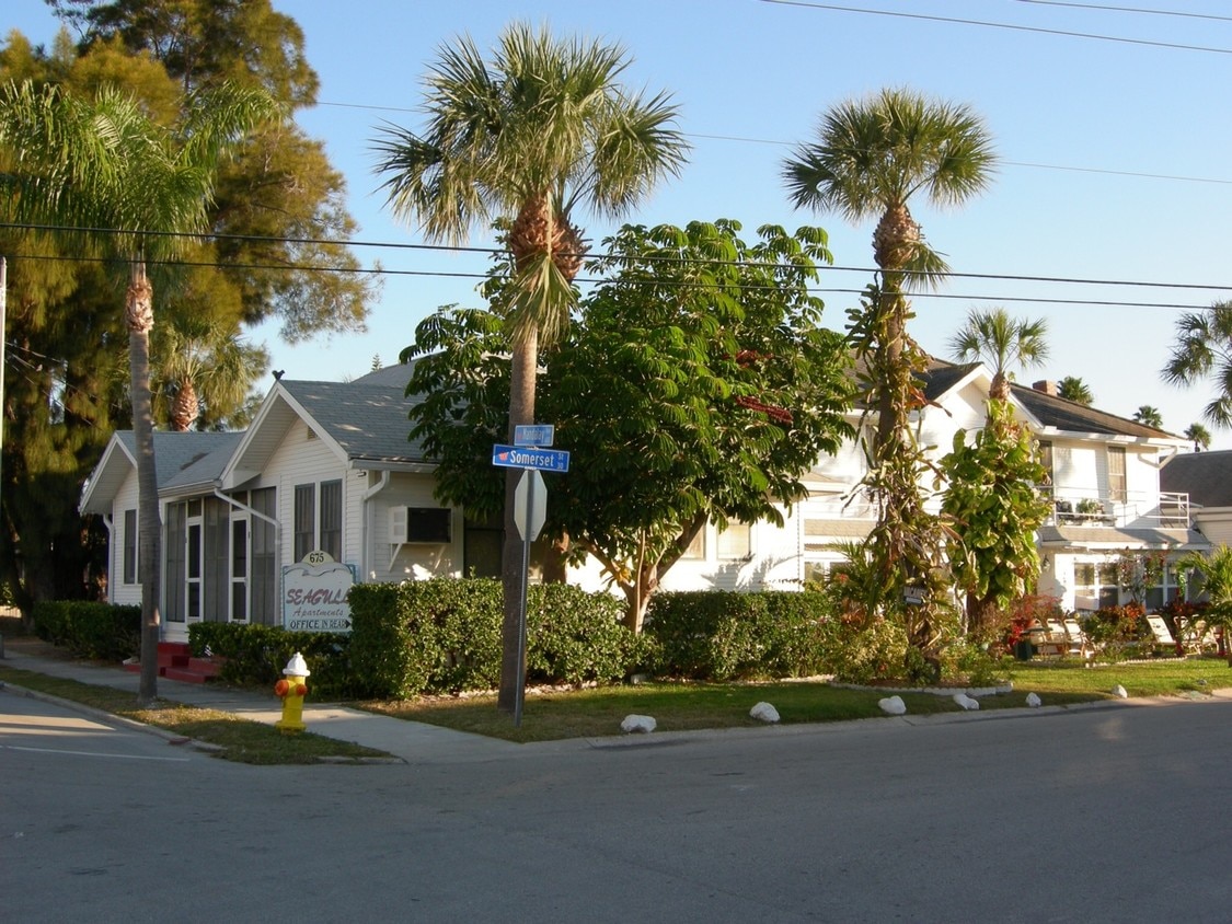 Primary Photo - 675 Mandalay Ave