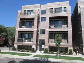 Building Photo - 1952 W Erie St