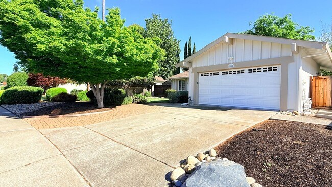 Foto del edificio - Charming 3BD/2BA, Single-Story, Ranch-Style Home in Broadmoor Area of San Ramon- Available NOW!