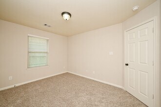 Building Photo - 18707 Majestic Vista Ln