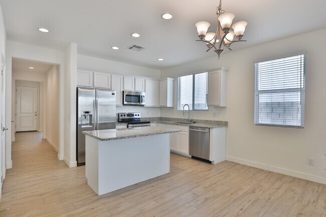 Building Photo - Beautiful and Clean Home Ready for You to ...