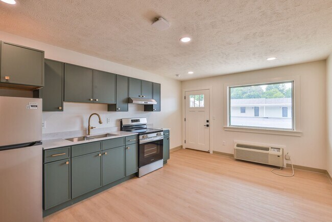 Foto del edificio - Modern Remodel with Designer Finishes | All Utilities Included