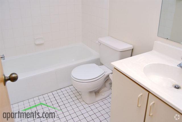 Bathroom - Ponds of Edina