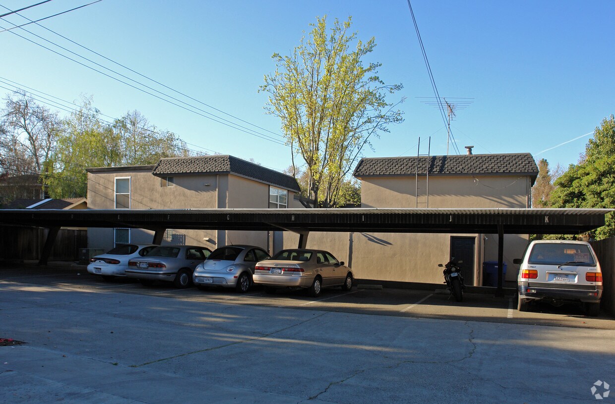 Building Photo - 3949 K St