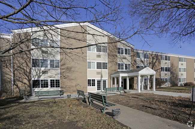 Building Photo - Schlarman House