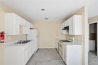 Building Photo - 12 Gastel Cir