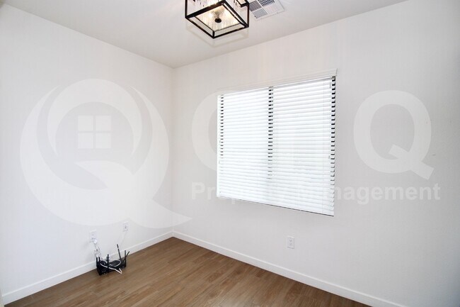 Foto del edificio - 2511 W Queen Creek Rd