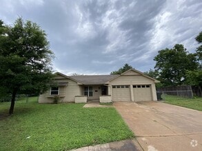 Building Photo - 1517 Essex Ct